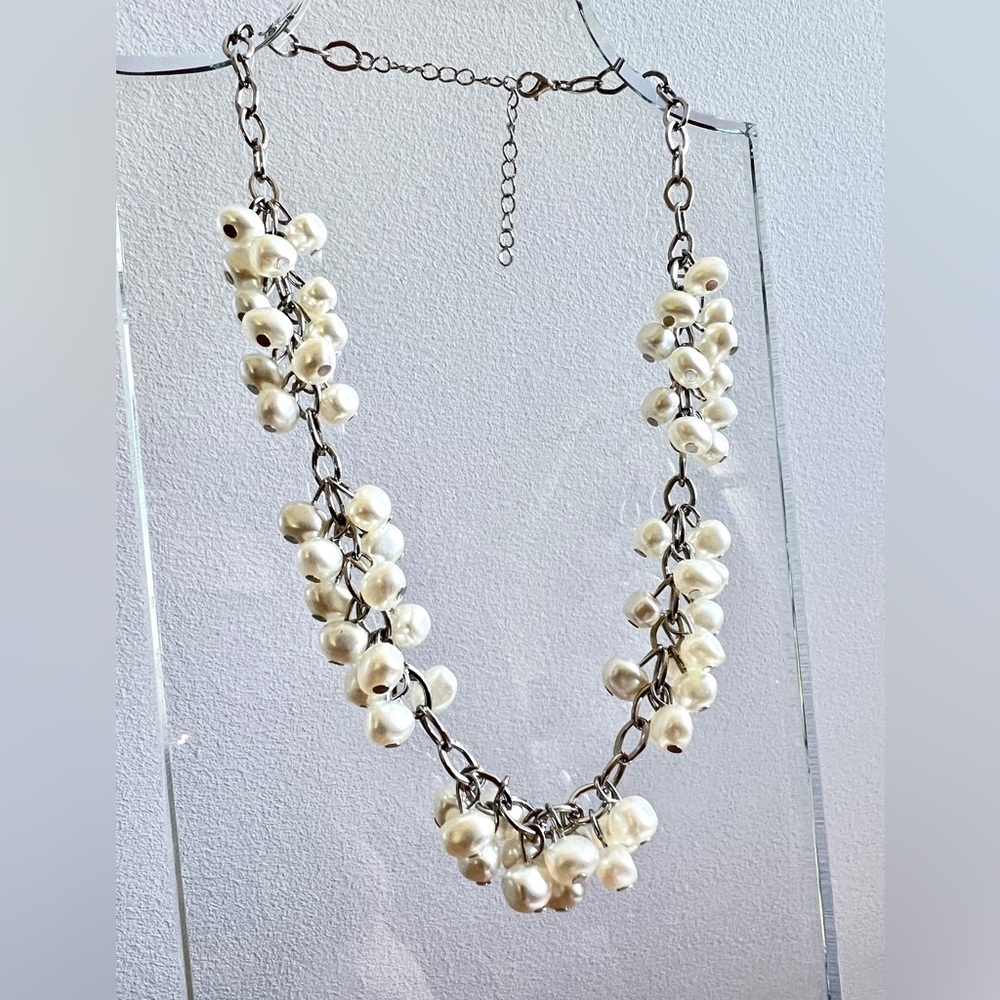 Pearl Parlor cha cha Necklace silver tone white Faux Pearl 18"+3"
